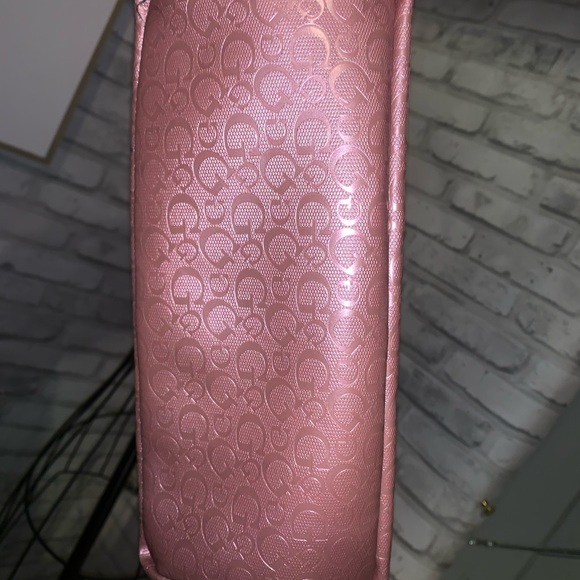 COPY - Guess Pink Lunch Bag - Picture 2 of 5